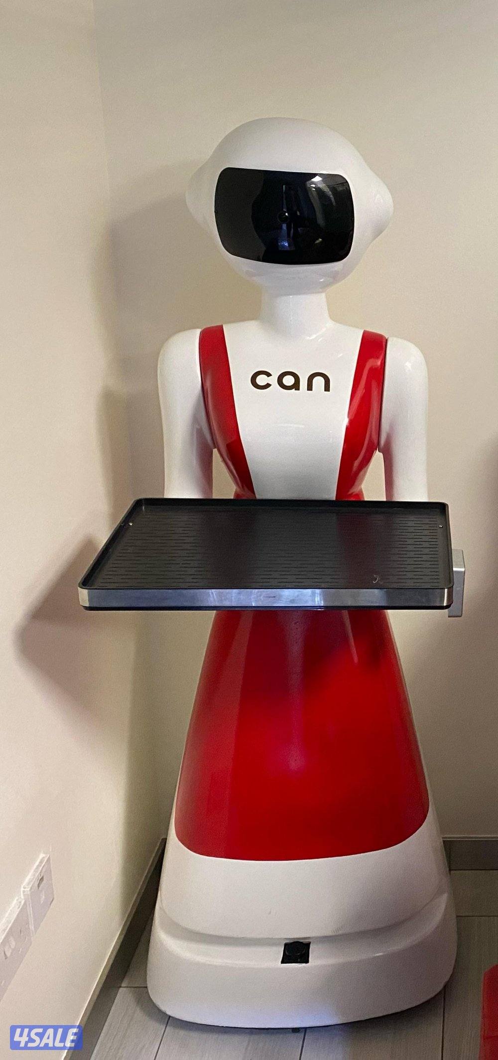 روبوت توصيل طلبات الزبائن داخل المطعم ويمكن التحكم به عن بعد2