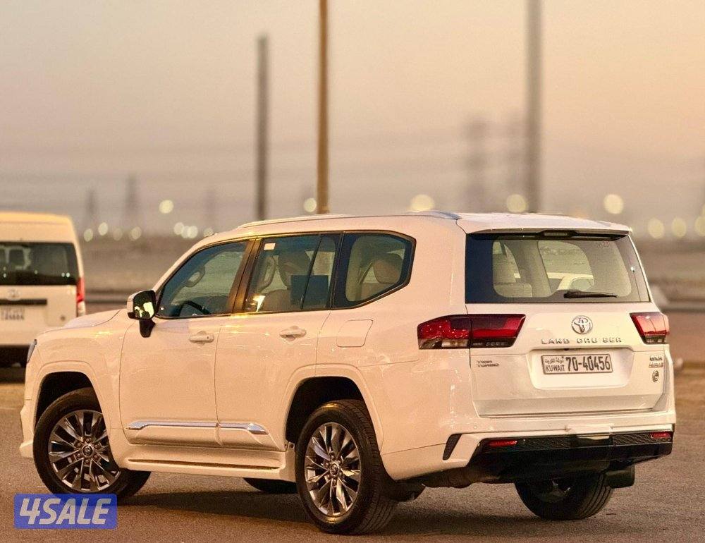 لاندكروزر ايرو اس تون تيربو 20231