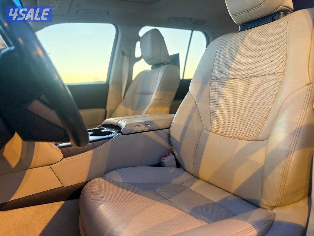 لاندكروزر ايرو اس تون تيربو 20234