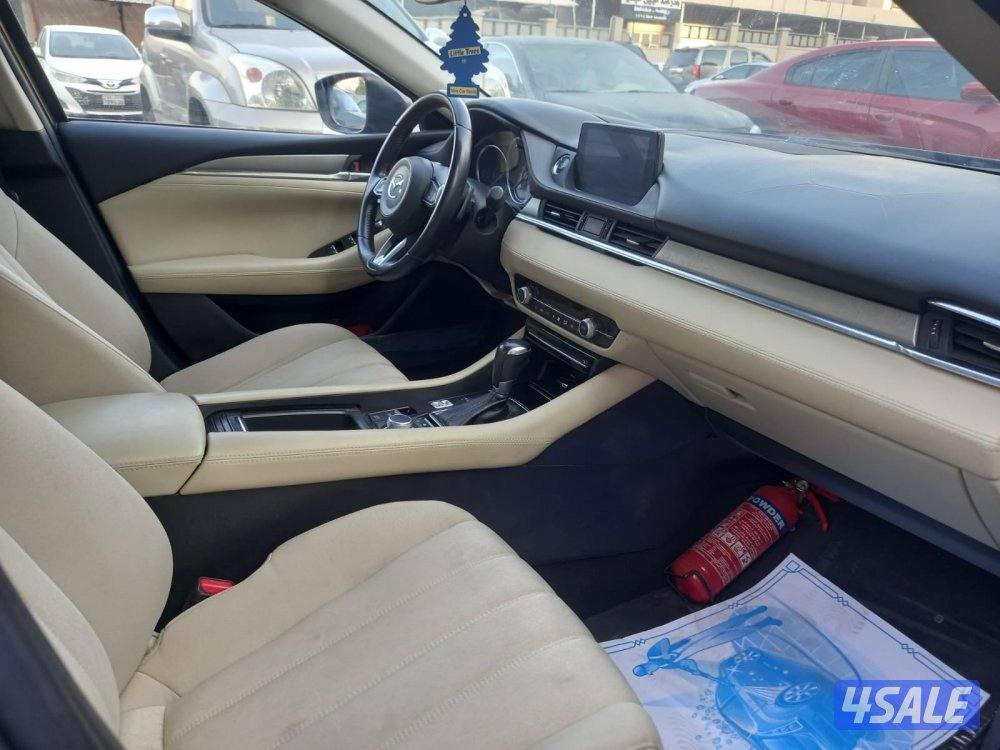 مازدا 6 _____  2021
عداد ٨٤  الف 
كاميرا    شاشه     مثبت سرعه  تحكم س4