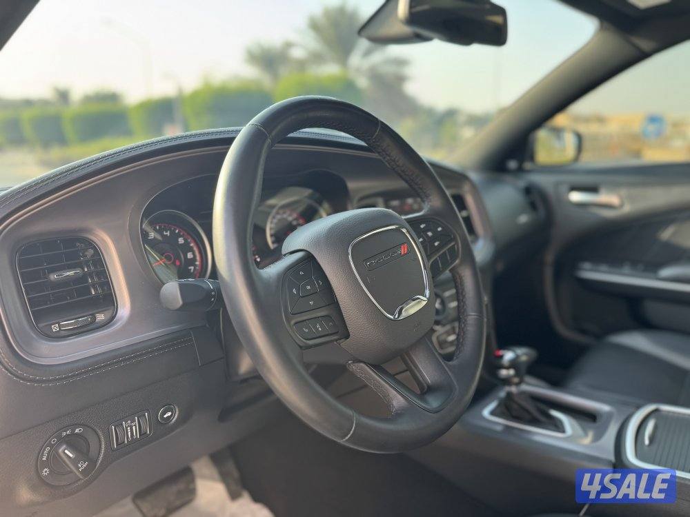 للبيع : دوج شارجر : موديل 2023 : عداد 41 الف كم8