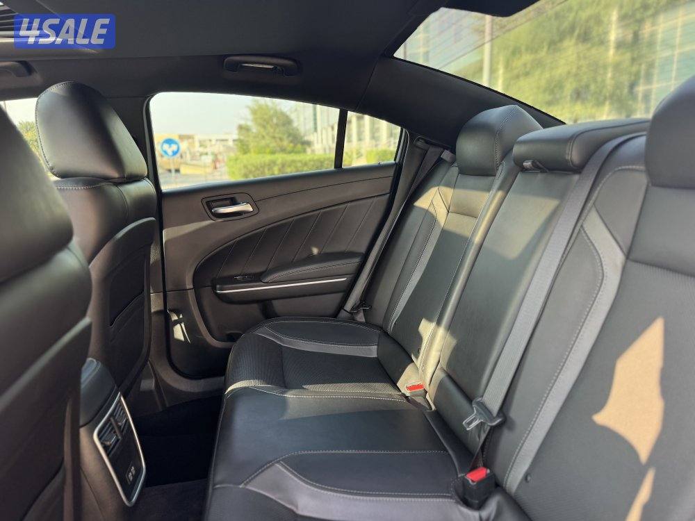 للبيع : دوج شارجر : موديل 2023 : عداد 41 الف كم9