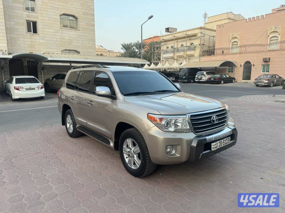 البيع لاند كروزر موديل 2014 بحالة الوكاله3