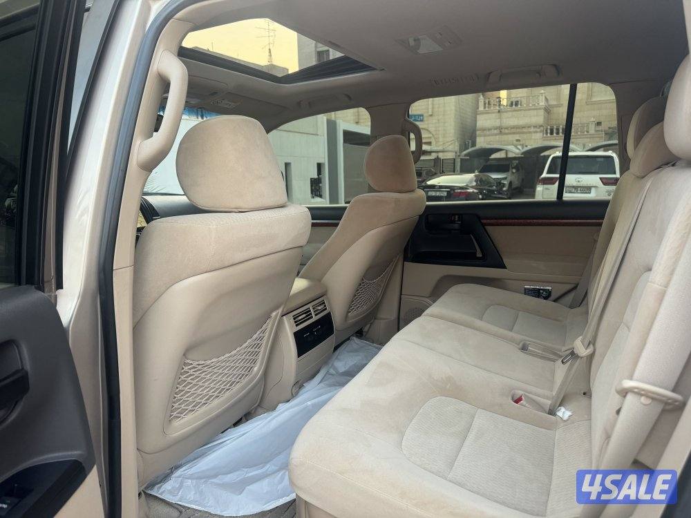 البيع لاند كروزر موديل 2014 بحالة الوكاله6