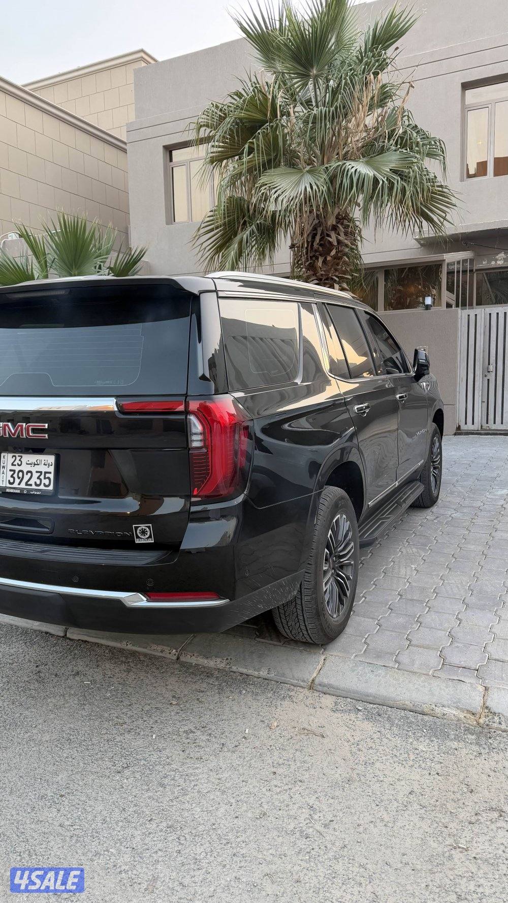 يوكن موديل 2025 اللون اسود شرط الفحص القصة الجديدة4