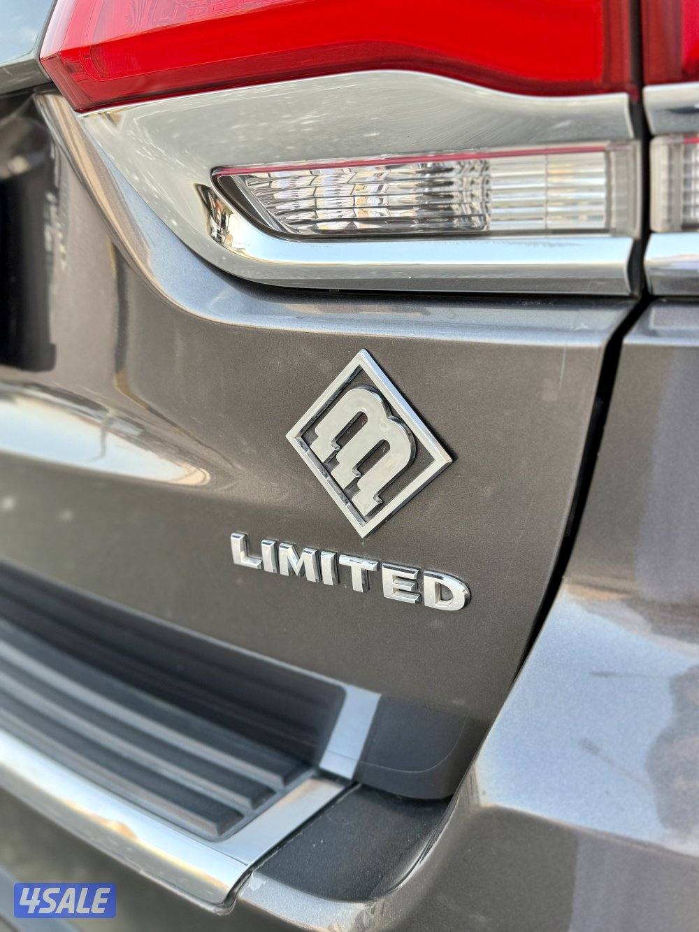 المالك الأول ليمتد موديل 2015 عداد 200 ألف بحالة الوكالة6