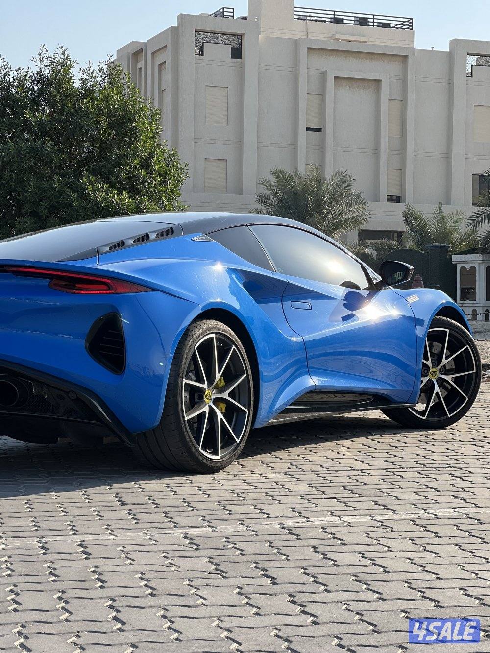 لوتيس اميرا 20236