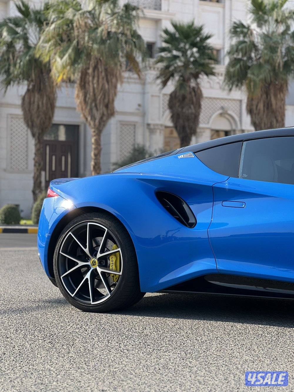 لوتيس اميرا 20237