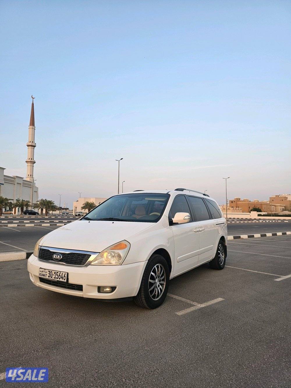 للبيع كرنفال عائليه نظيفه1