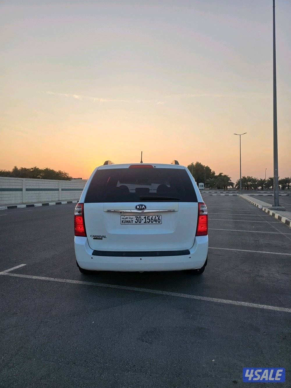 للبيع كرنفال عائليه نظيفه4