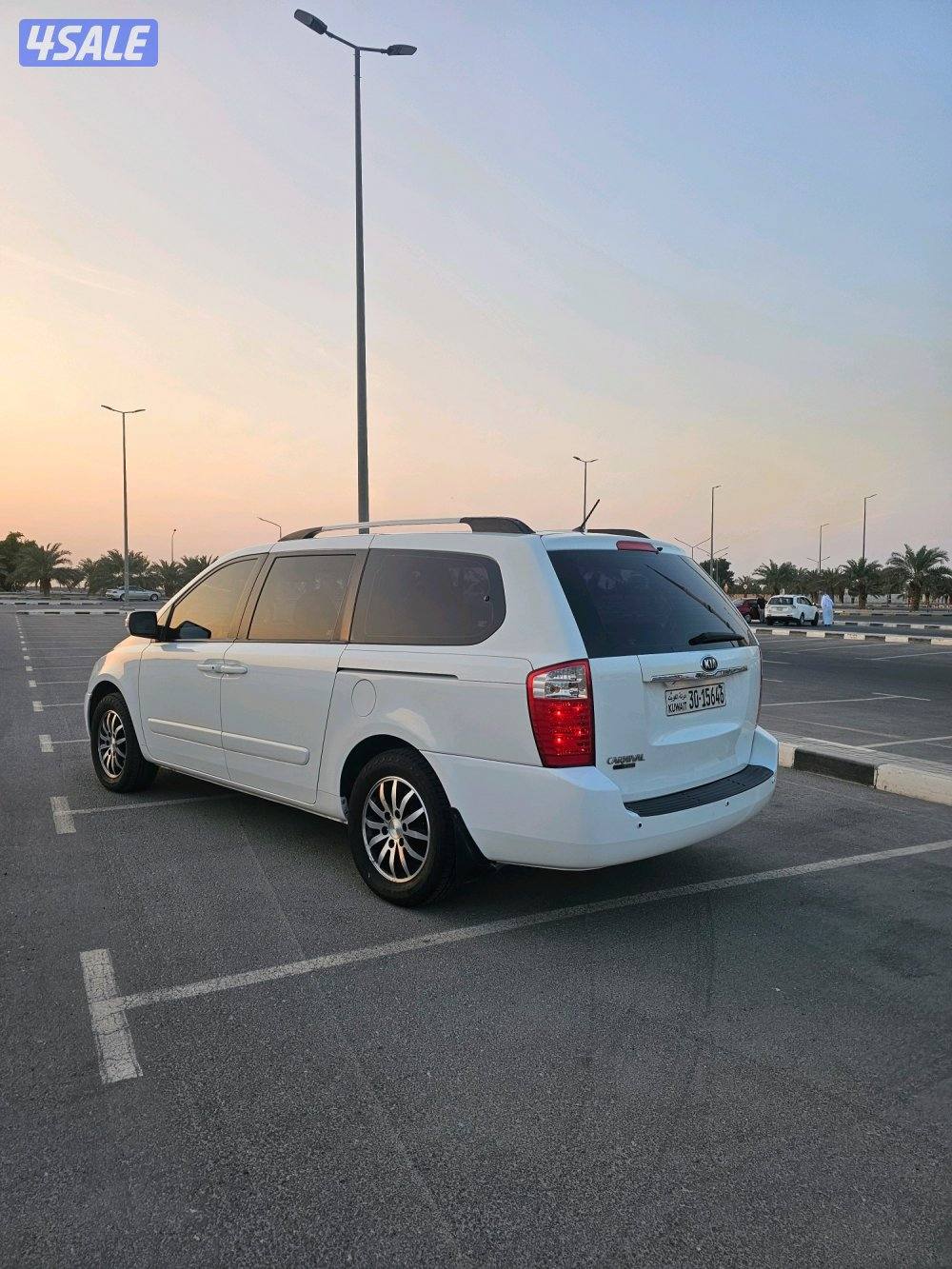 للبيع كرنفال عائليه نظيفه5