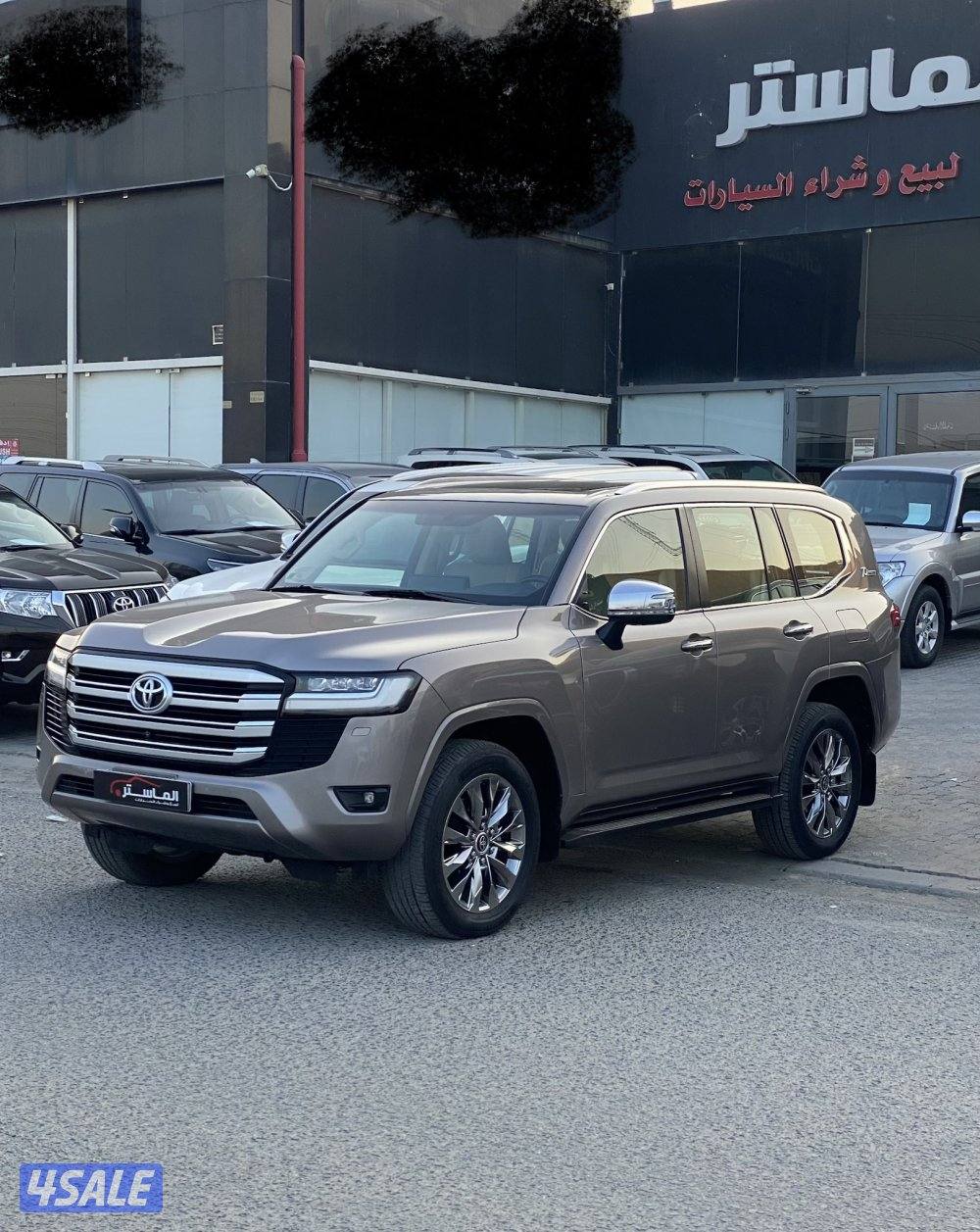 لاند كروزر VX بدون تيربو الساير موديل 2022 عداد 781