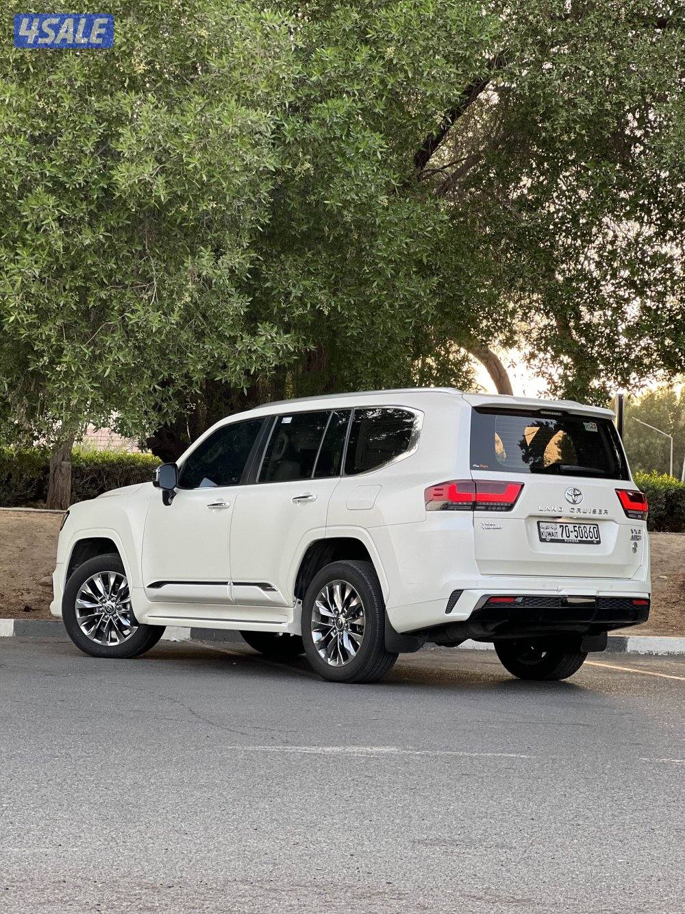 لاند كروزر VXR ايرو اس موديل 20233