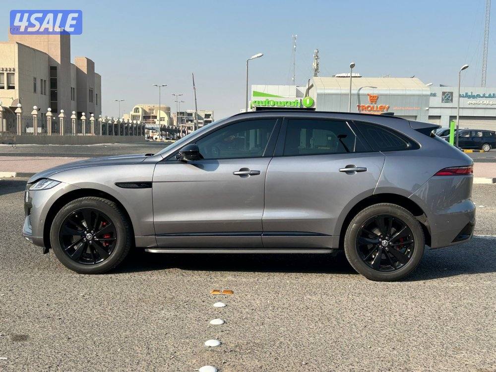 جاكور F pace R Dynamic  موديل 2024 ماشي 18 الف بحالة الوكالة5