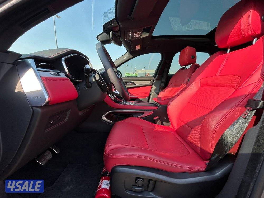 جاكور F pace R Dynamic  موديل 2024 ماشي 18 الف بحالة الوكالة8