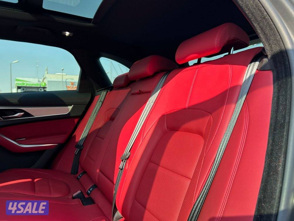 جاكور F pace R Dynamic  موديل 2024 ماشي 18 الف بحالة الوكالة10