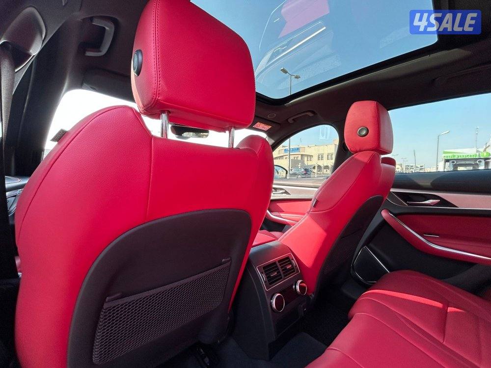 جاكور F pace R Dynamic  موديل 2024 ماشي 18 الف بحالة الوكالة11