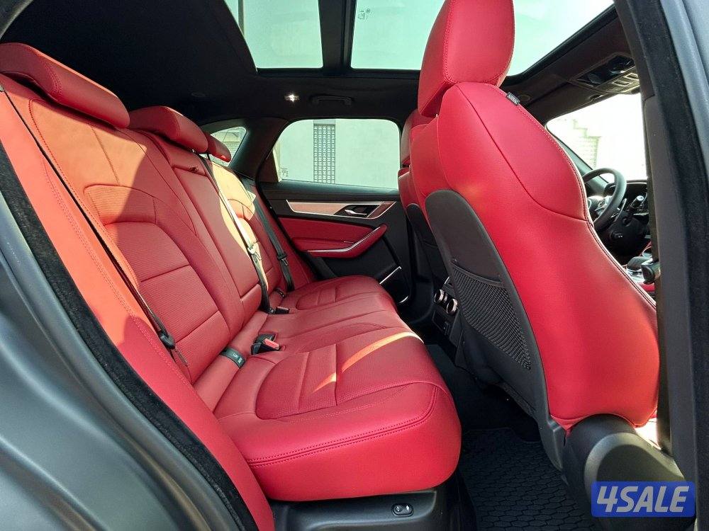 جاكور F pace R Dynamic  موديل 2024 ماشي 18 الف بحالة الوكالة12