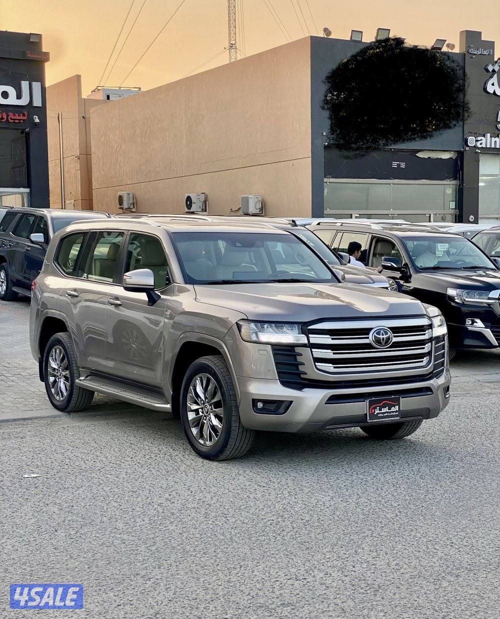 لاند كروزر GXR الساير موديل 2022 عداد 512