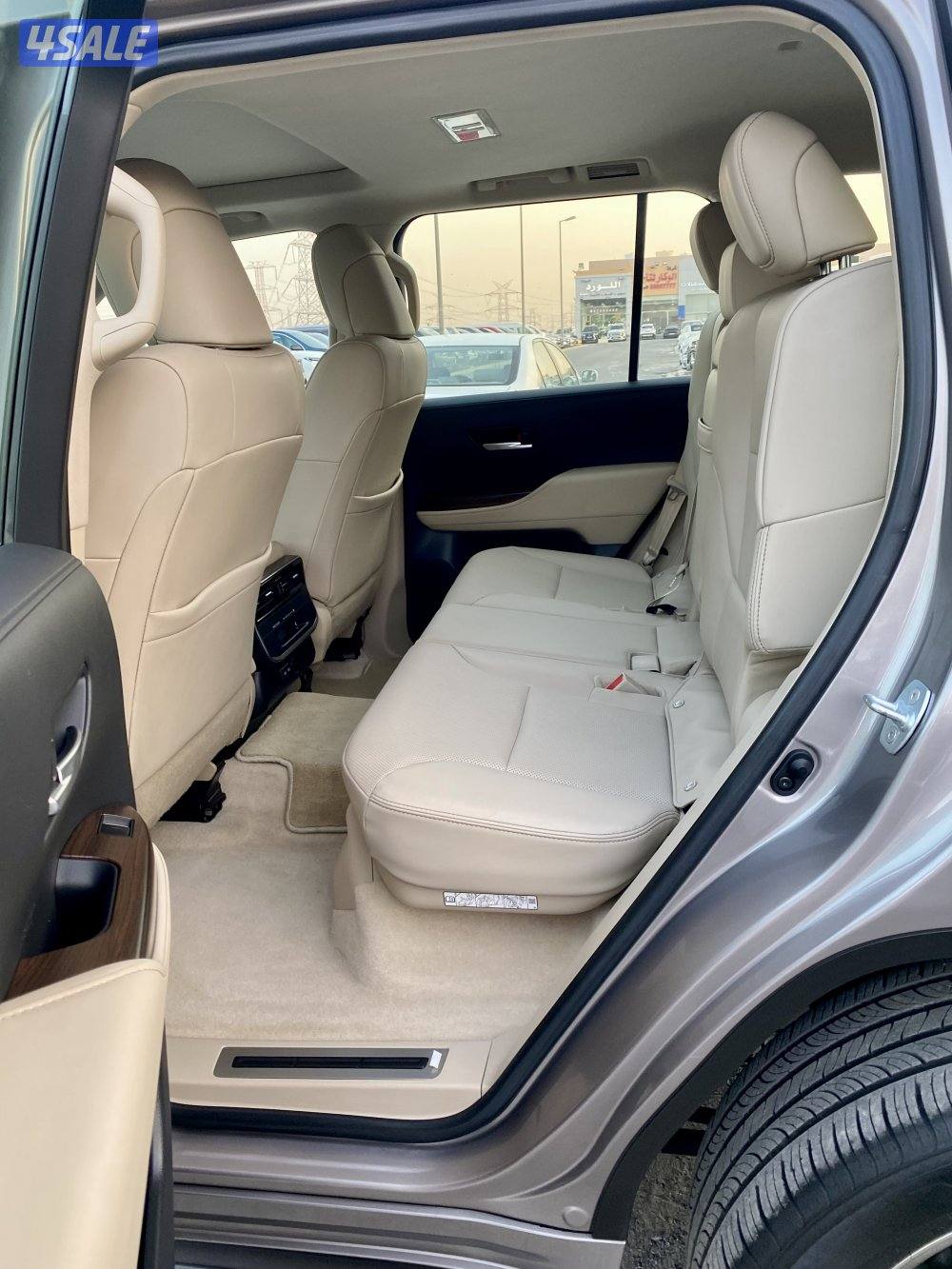 لاند كروزر GXR الساير موديل 2022 عداد 516