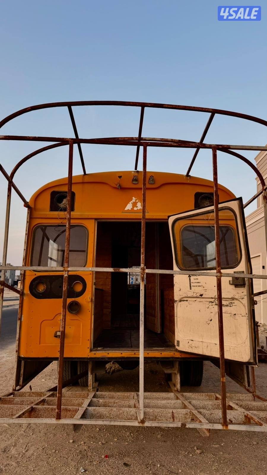 باص ٤٠ راكب بوعرام مضبط من داخل يصلح جميع الاستخدامات غرفه مطعم بقاله6