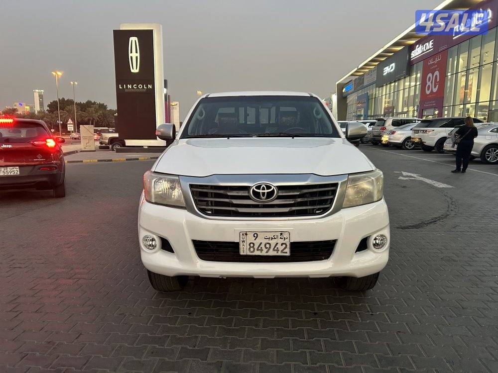 هايلوكس موديل ٢٠١٢ دبل فير4