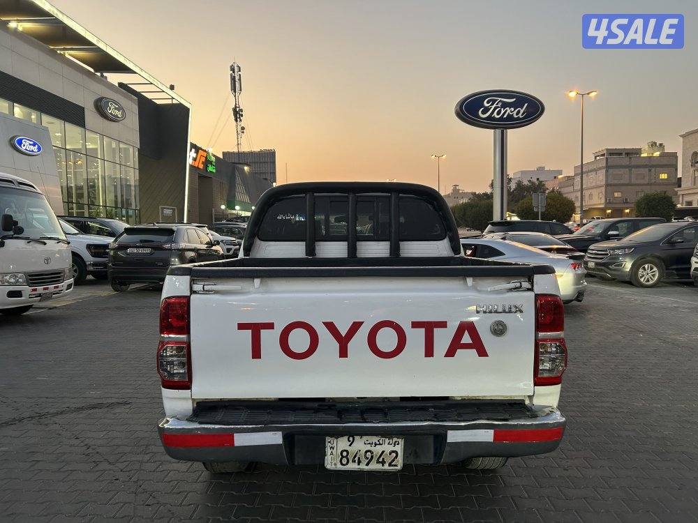 هايلوكس موديل ٢٠١٢ دبل فير8