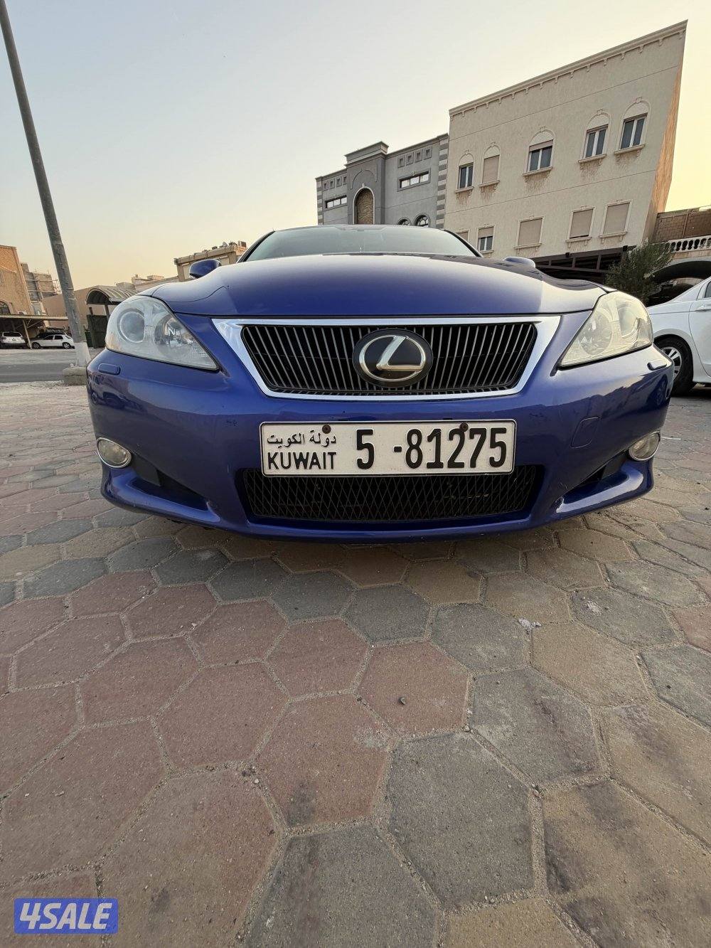 للبيع لكزس .IS 300 c. موديل 20096