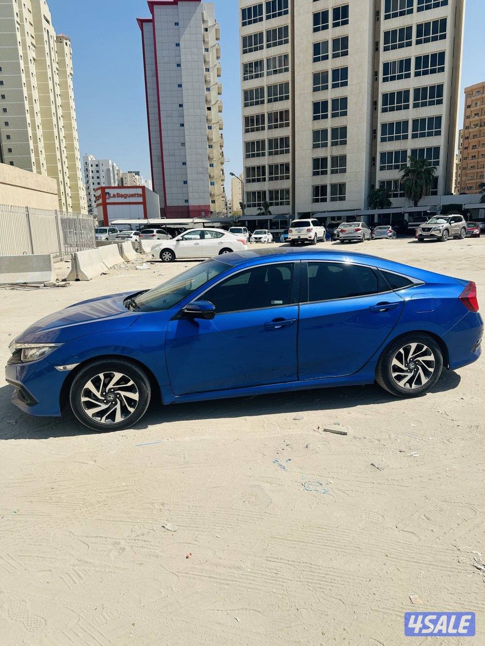 Honda civic car blue full option4
