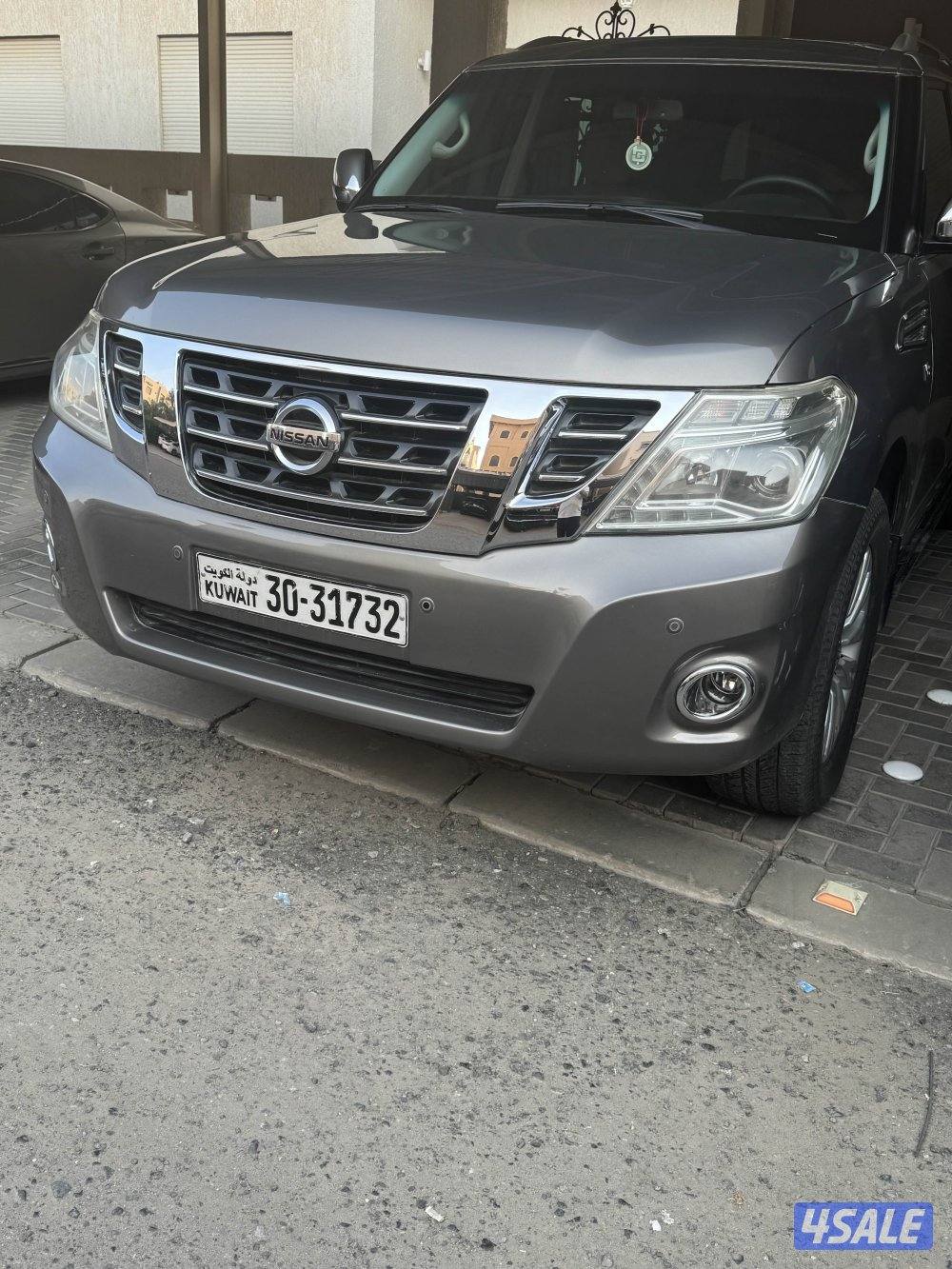 للبيع باترول بلاتينوم 2014 ماشي 2381