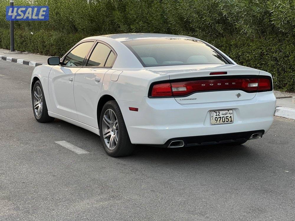 للبيع دوج تشارجر4