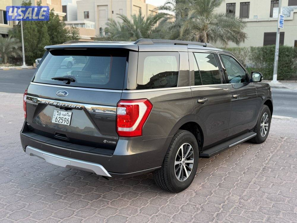 فورد اكسبدشن 2018 صبغ الوكاله عداد 118 الف6