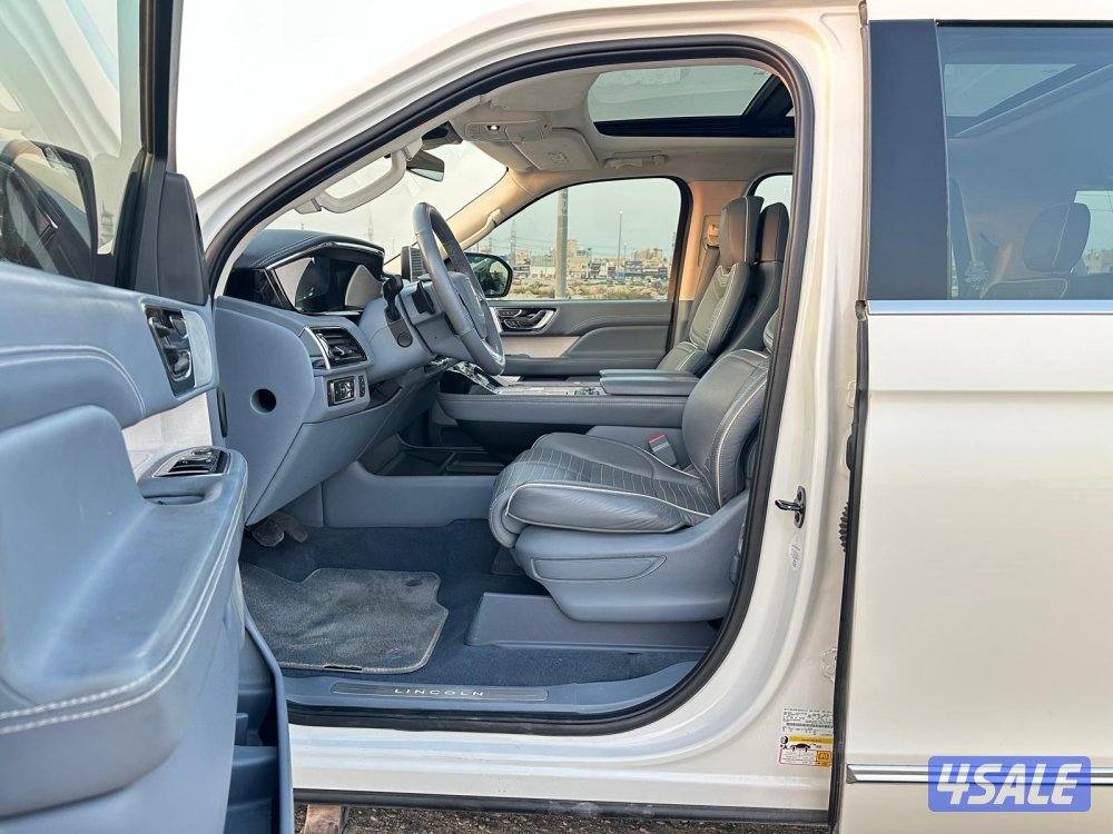 لينكولن نافيجيتور Presidential موديل بحالة الوكالة5