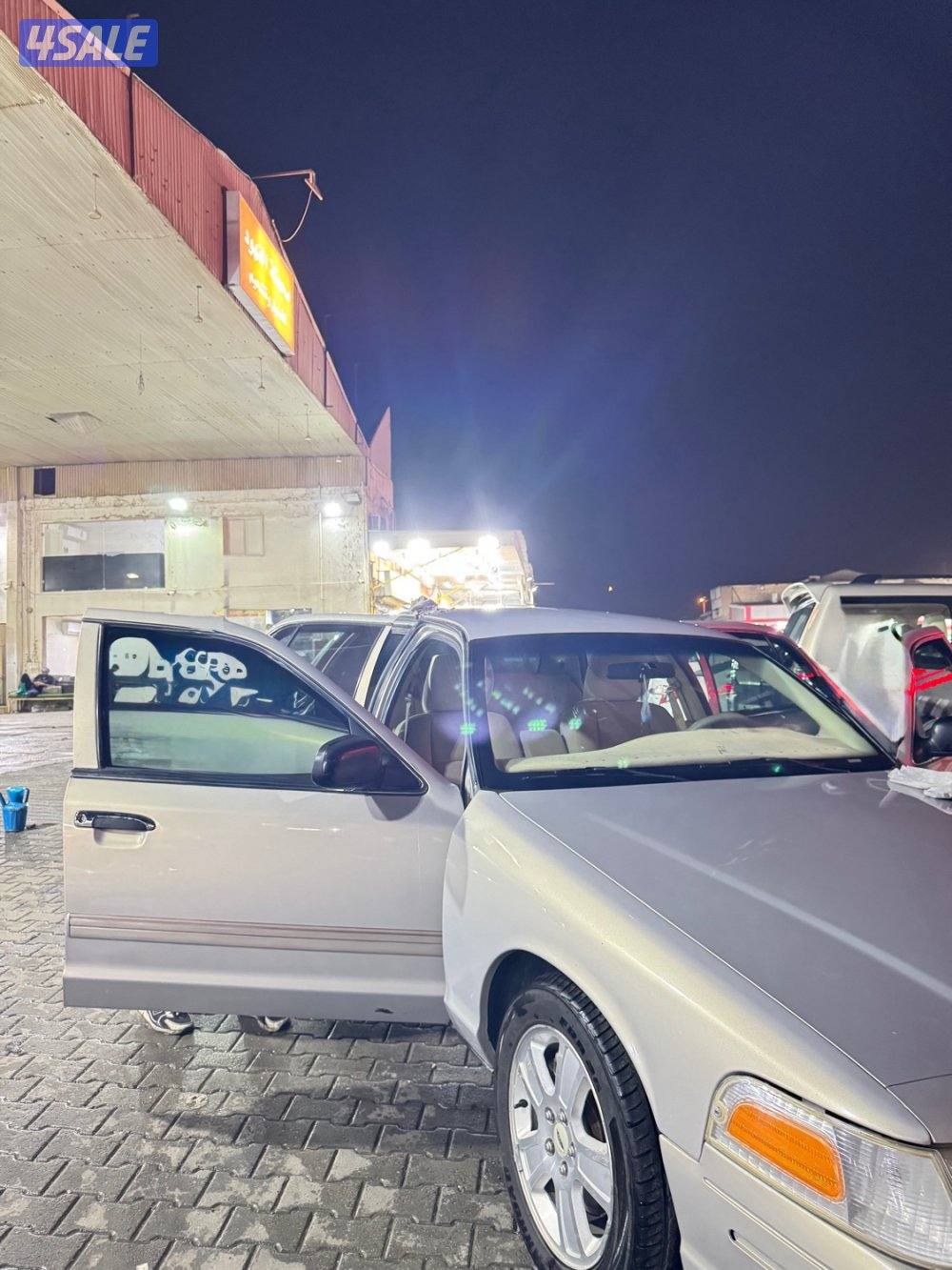 فورد فكتوريا 20110