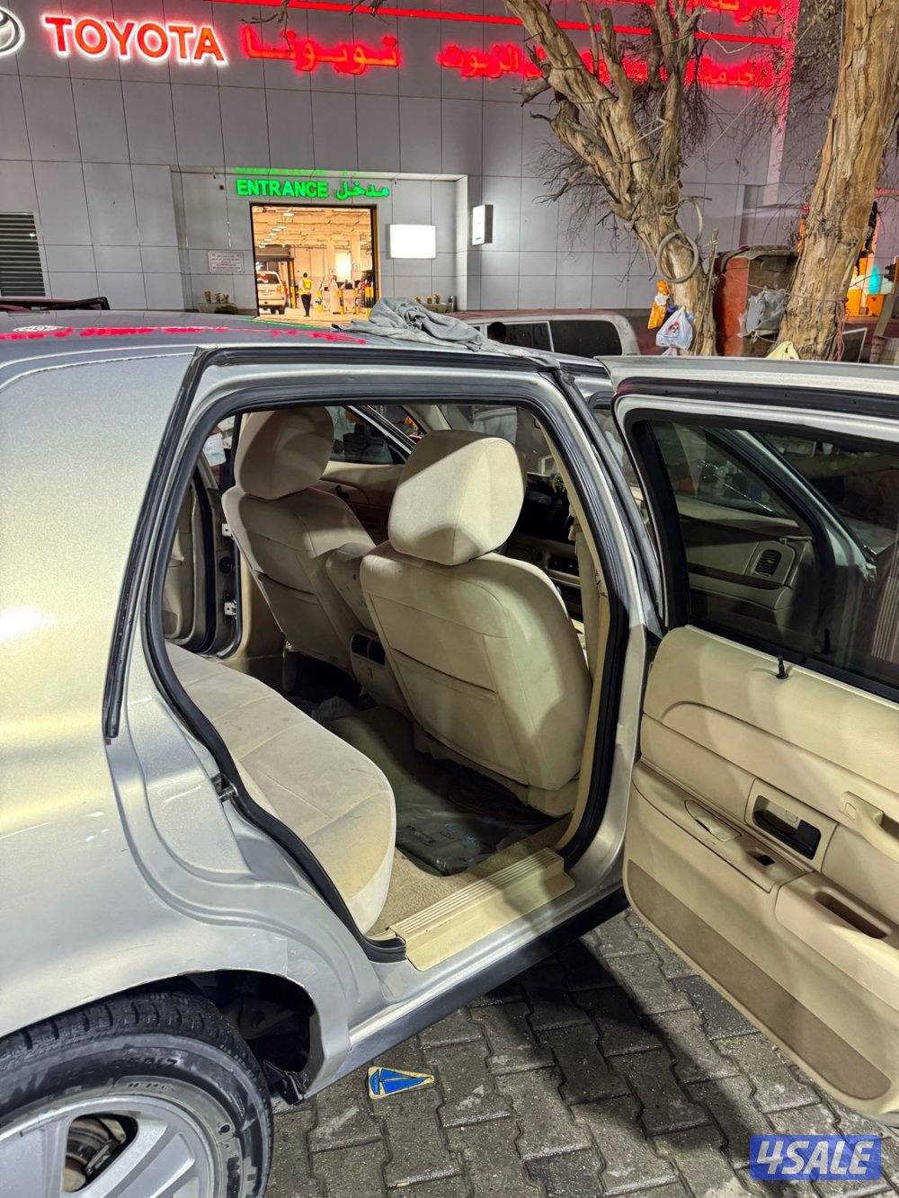 فورد فكتوريا 20112