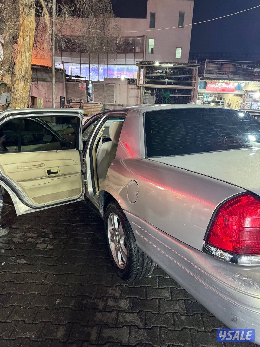 فورد فكتوريا 20113