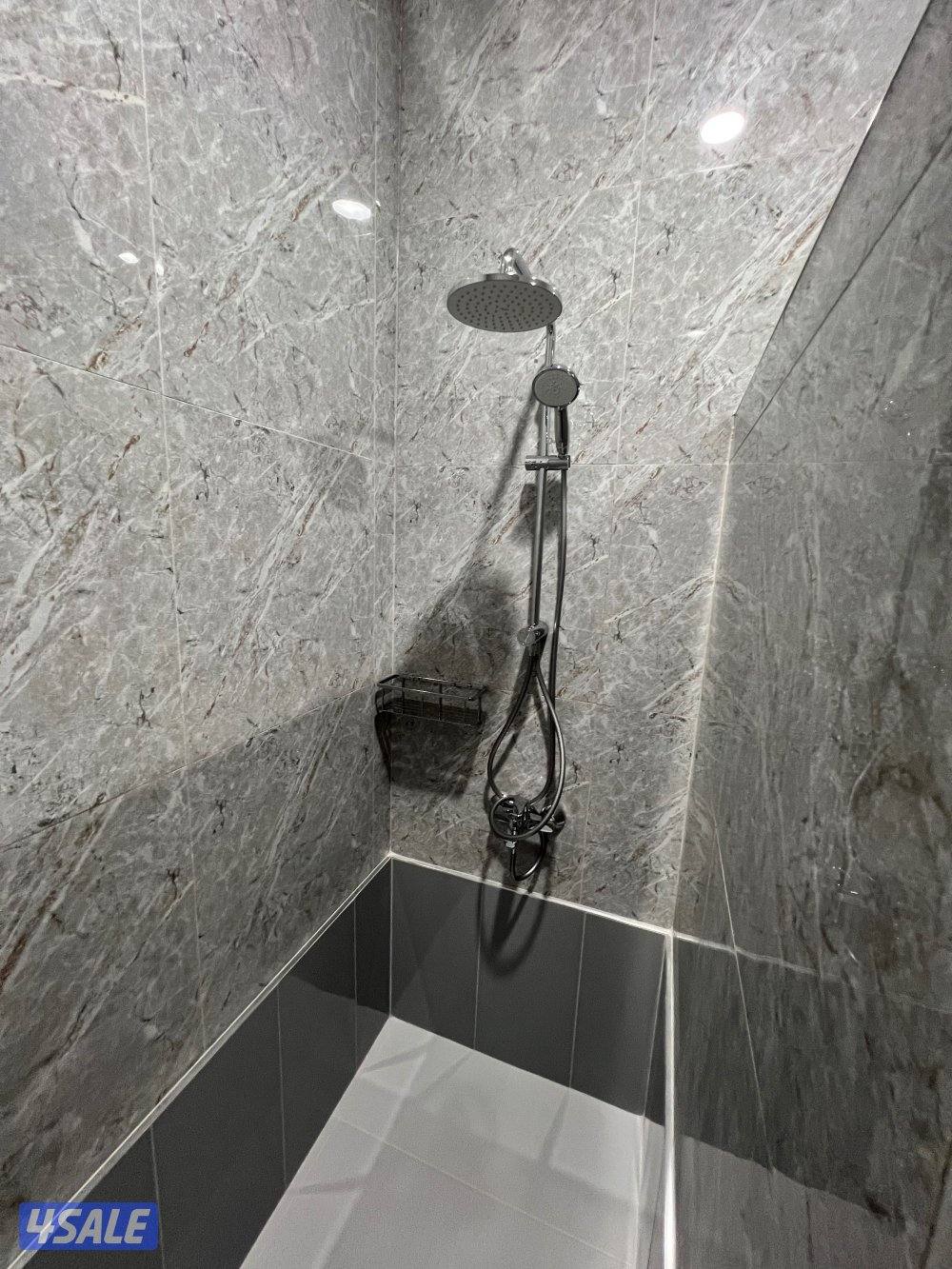 للإيجار – دور أرضي كبير ومميز في أبو فطيرة (بطن وظهر) – ٤ مداخل10