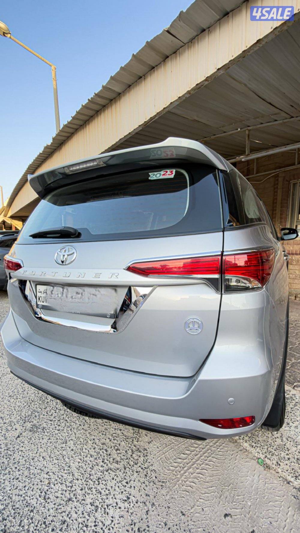 للبيع فورنتر1