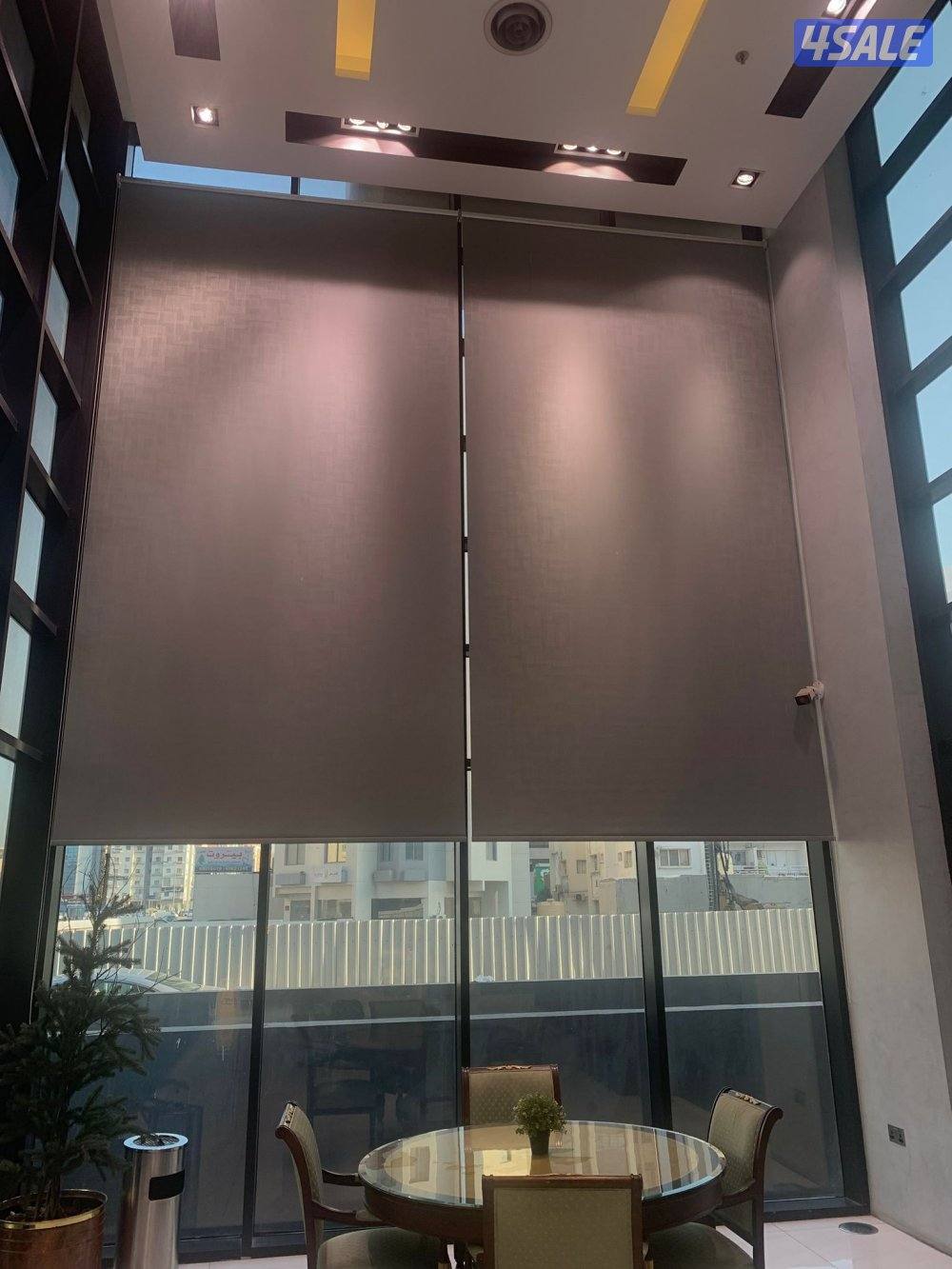 فني تفصيل وتركيب ستائر رول عازل ضوء وحراره5