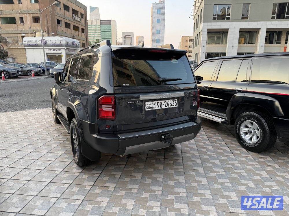 برادو TX موديل 2025 عداد 20 الف كامل المواصفات صبغ وكالة كفالة وسيرفيس3