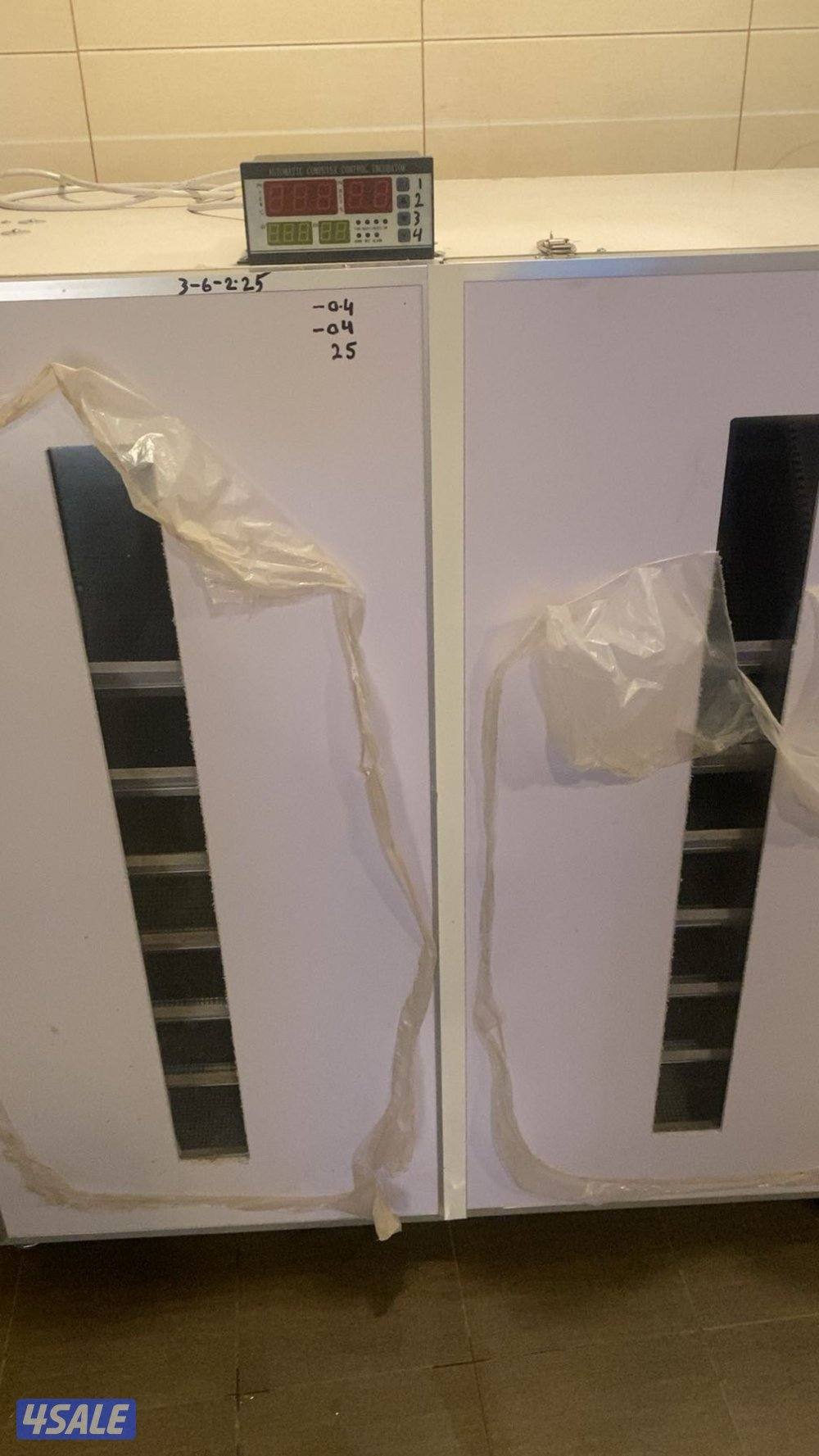 فقاسة ابو يوسف جديده 1300 بقراطيسها ونسبة تفقيسها 98 بالميه1