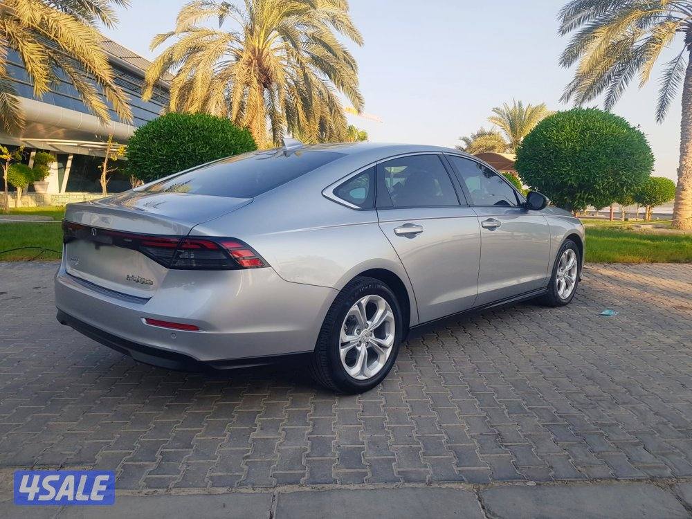 للبيع هوندا اكورد موديل 2023 عداد 24 ألف كيلو2