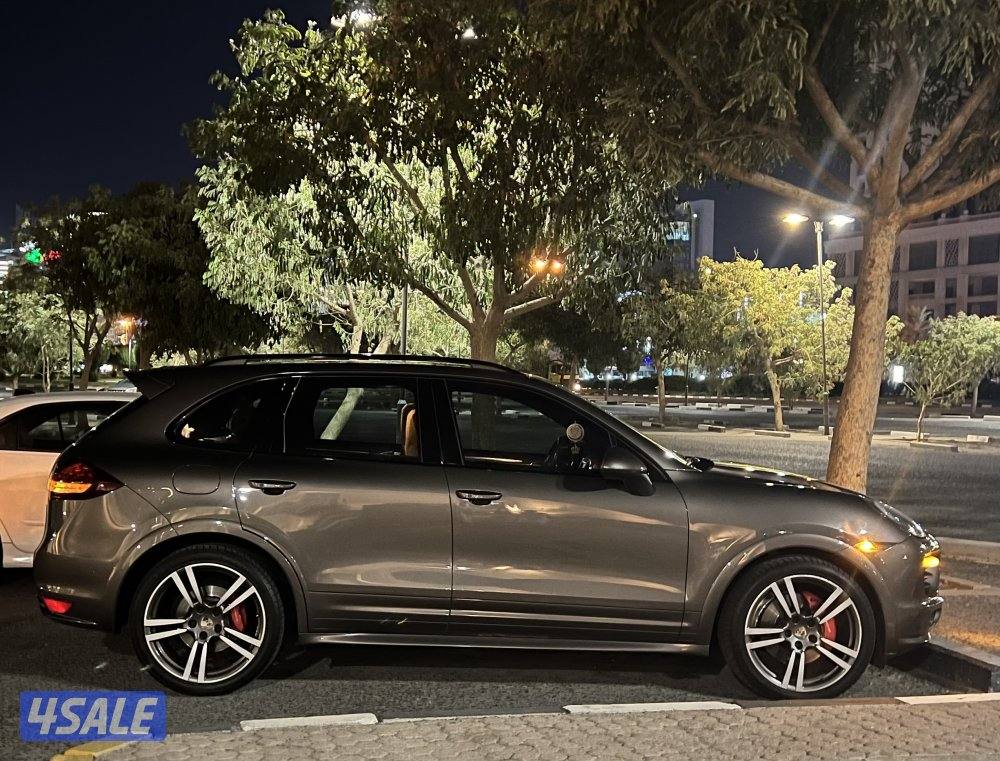 للبيع بورش كايين2014 GTS1