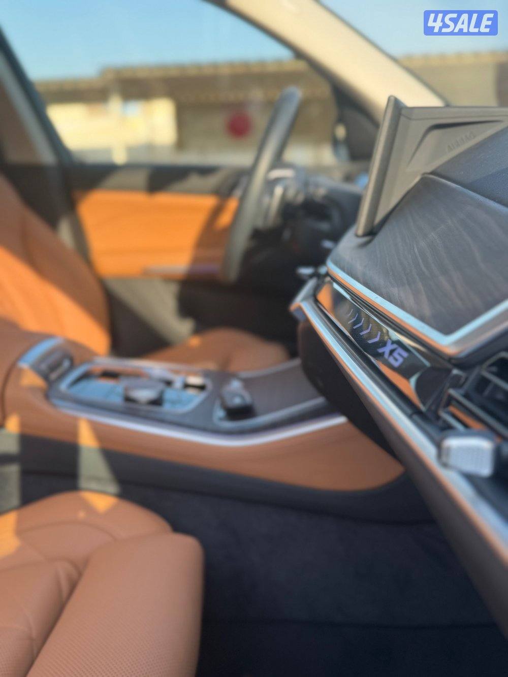 للبيع Bmw x5 xdrive 40i موديل ٢٠٢٥8