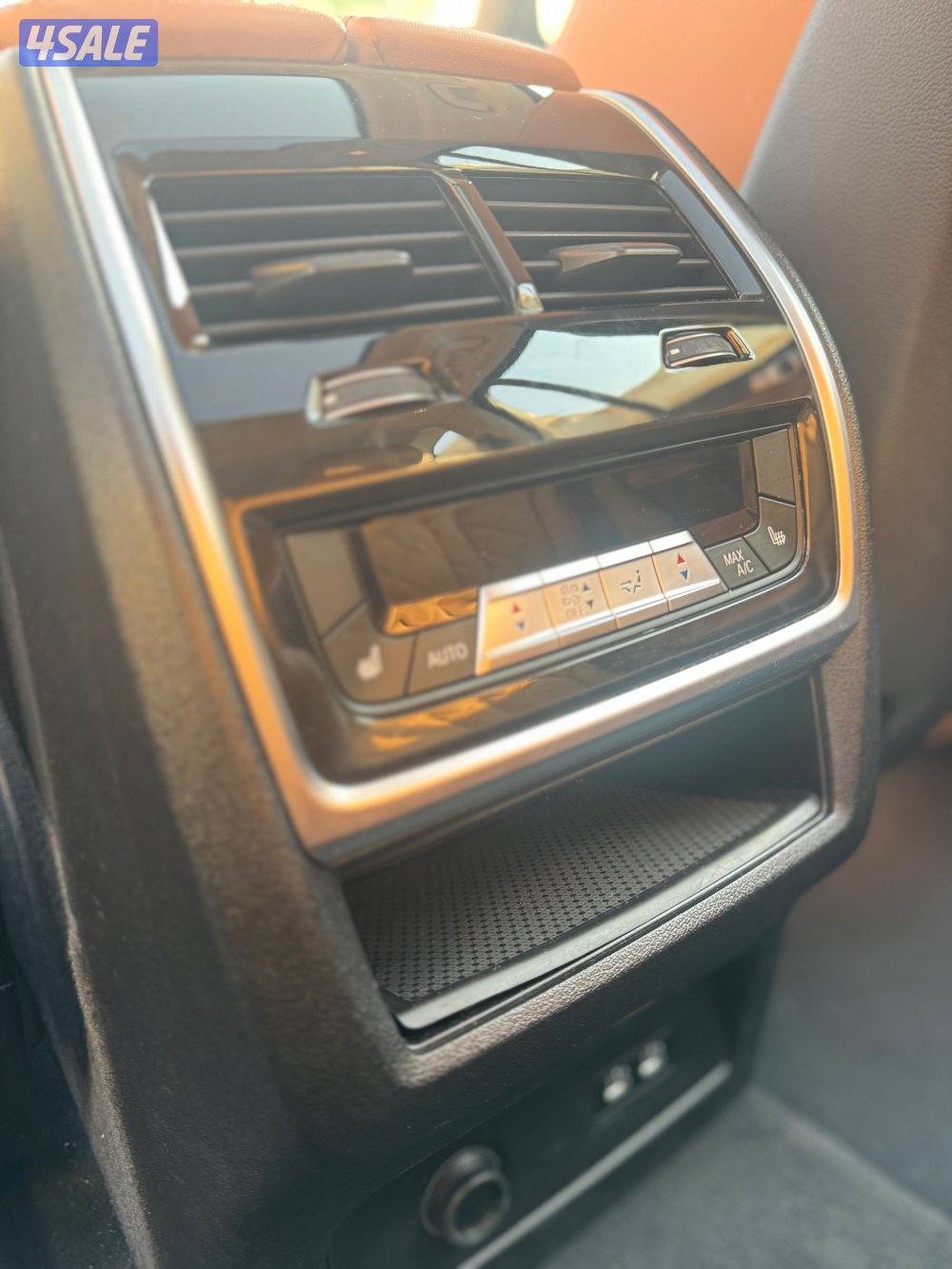 للبيع Bmw x5 xdrive 40i موديل ٢٠٢٥12