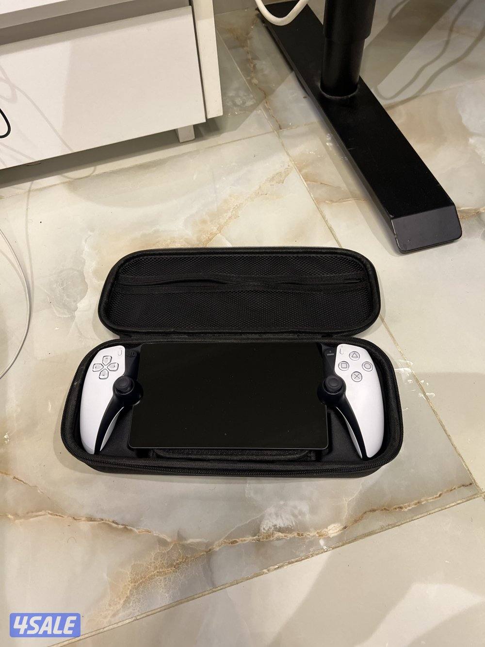 للبيع جهاز بورتال للسوني فايف مستعمل ‏خفيف جدا في حالة الجديد ومع جنطه0