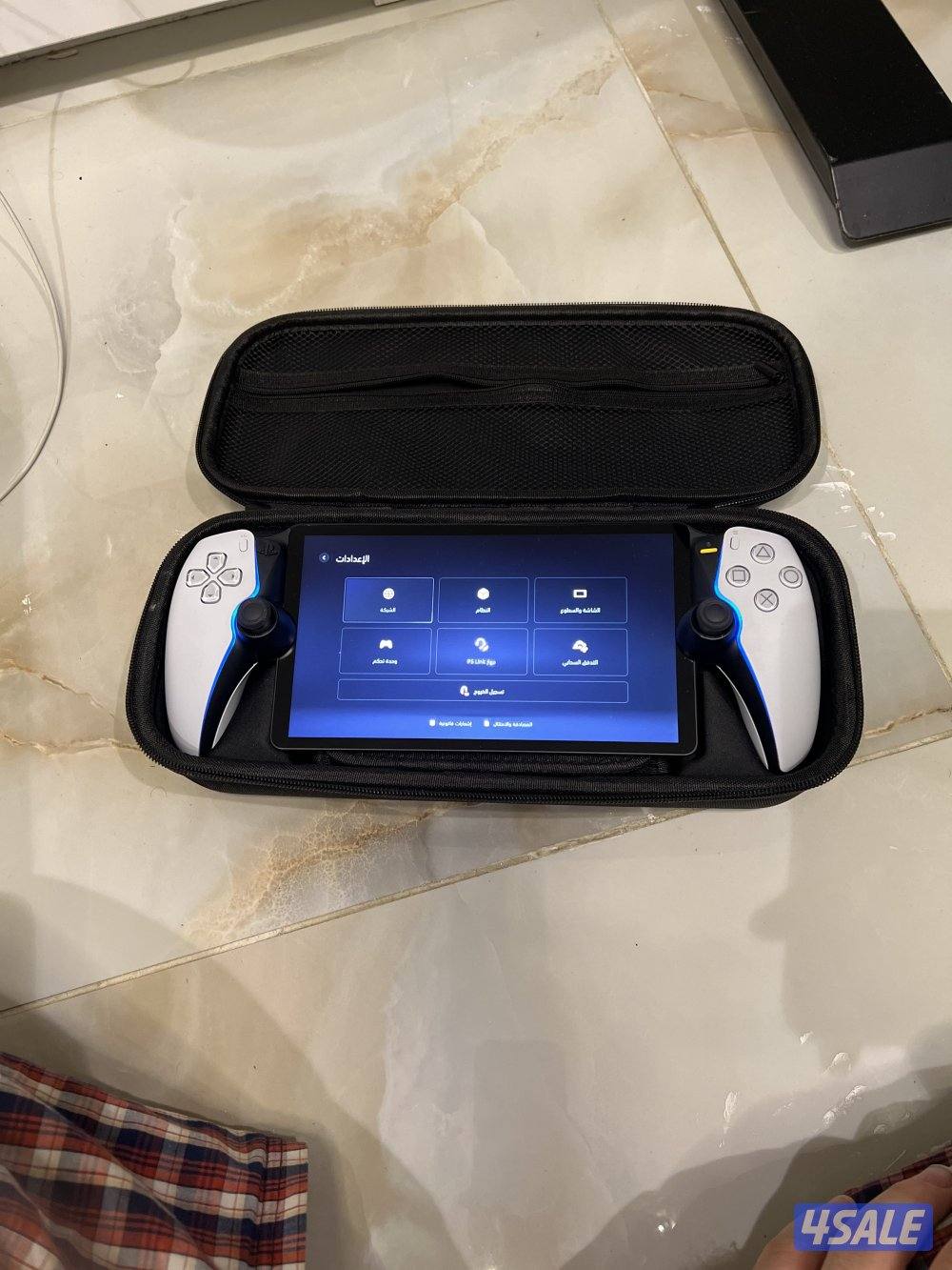 للبيع جهاز بورتال للسوني فايف مستعمل ‏خفيف جدا في حالة الجديد ومع جنطه3