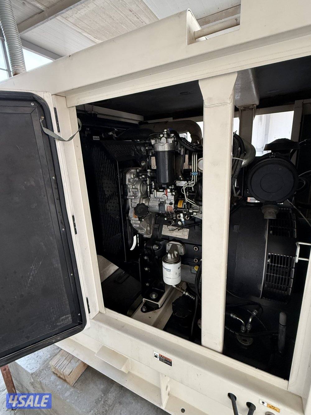 مولد بيركنز ديزل 60 كيلو صافي 48 كيلو جديده وسيرفس كامل موديل 20222