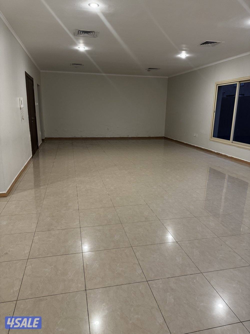 للاجار بيت كامل بلعقيلة0