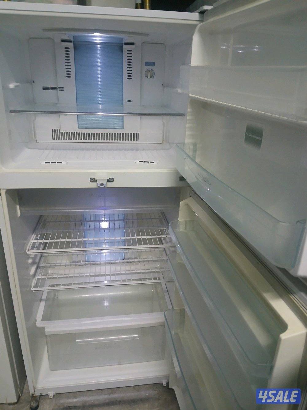 للبيع ثلاجه توشيبا ياباني بحاله جيده جدا مع الكفالة والتوصيل عائلية22ق1